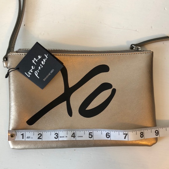 NWT Banana Republic leather wristlet - Picture 5 of 5